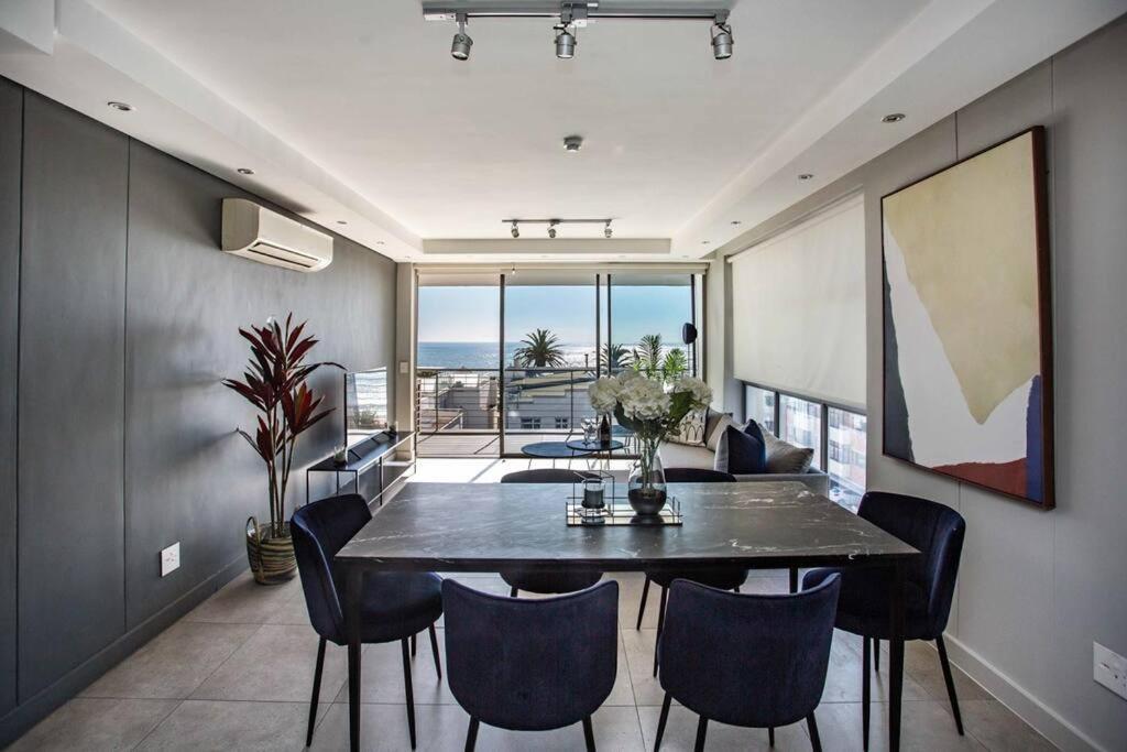 Sea Views 3 Bed - The Fairmont - Sea Point Bantrybay *