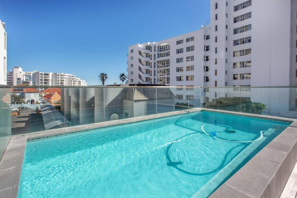 Apartment Sea Views 3 Bed - The Fairmont - Sea Point Bantrybay