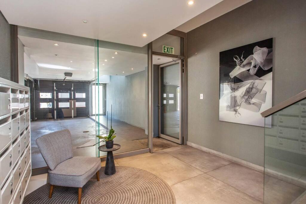 Apartment Sea Views 3 Bed - The Fairmont - Sea Point Bantrybay