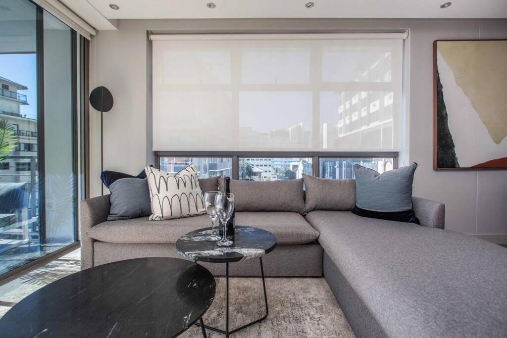 Apartment Sea Views 3 Bed - The Fairmont - Sea Point Bantrybay *